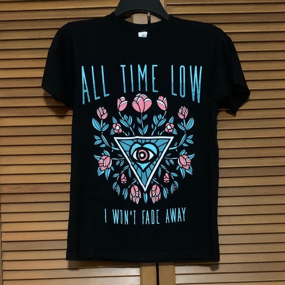 Tops - All Time Low I Won’t Fade Away Future Hearts T-shirt S